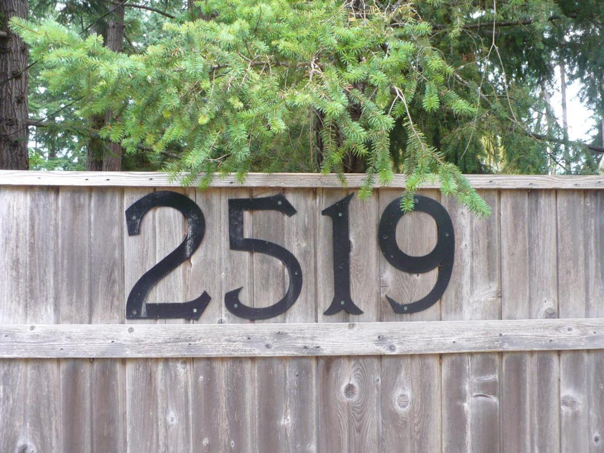 At Nautica Tigh Private Keypad Entrances Bed & Breakfast 2*
